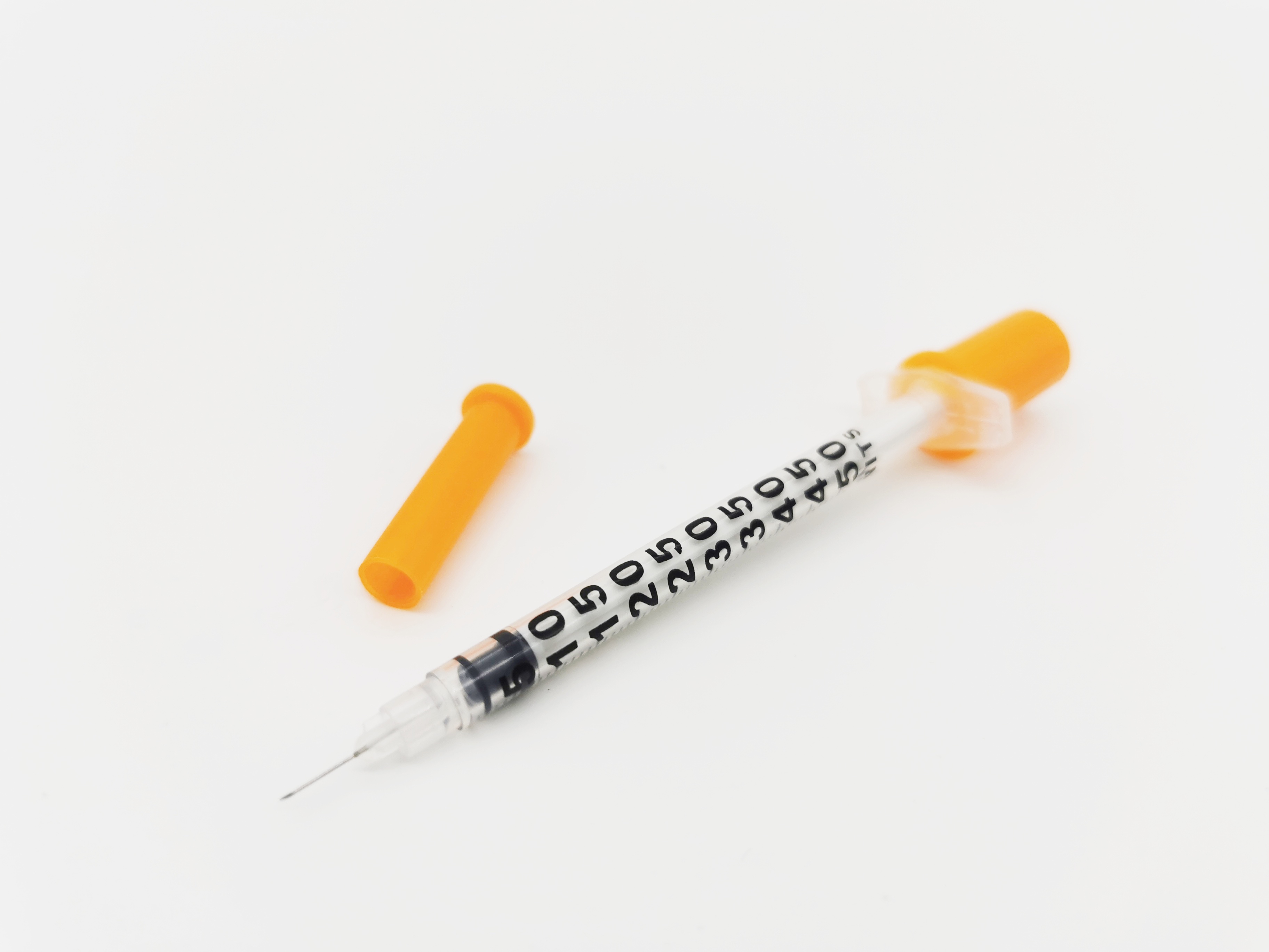 How to use insulin syringe?