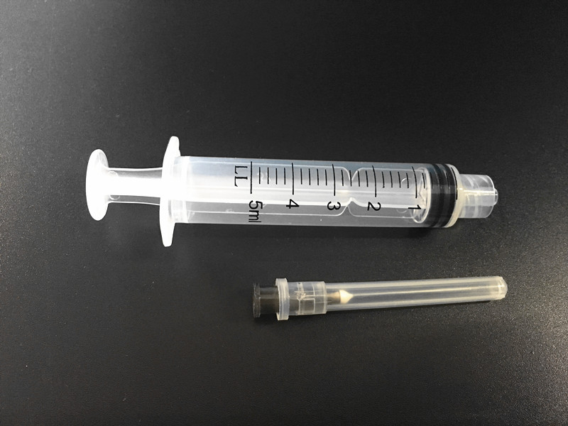 3 parts syringe with needle with CE and ISO13485